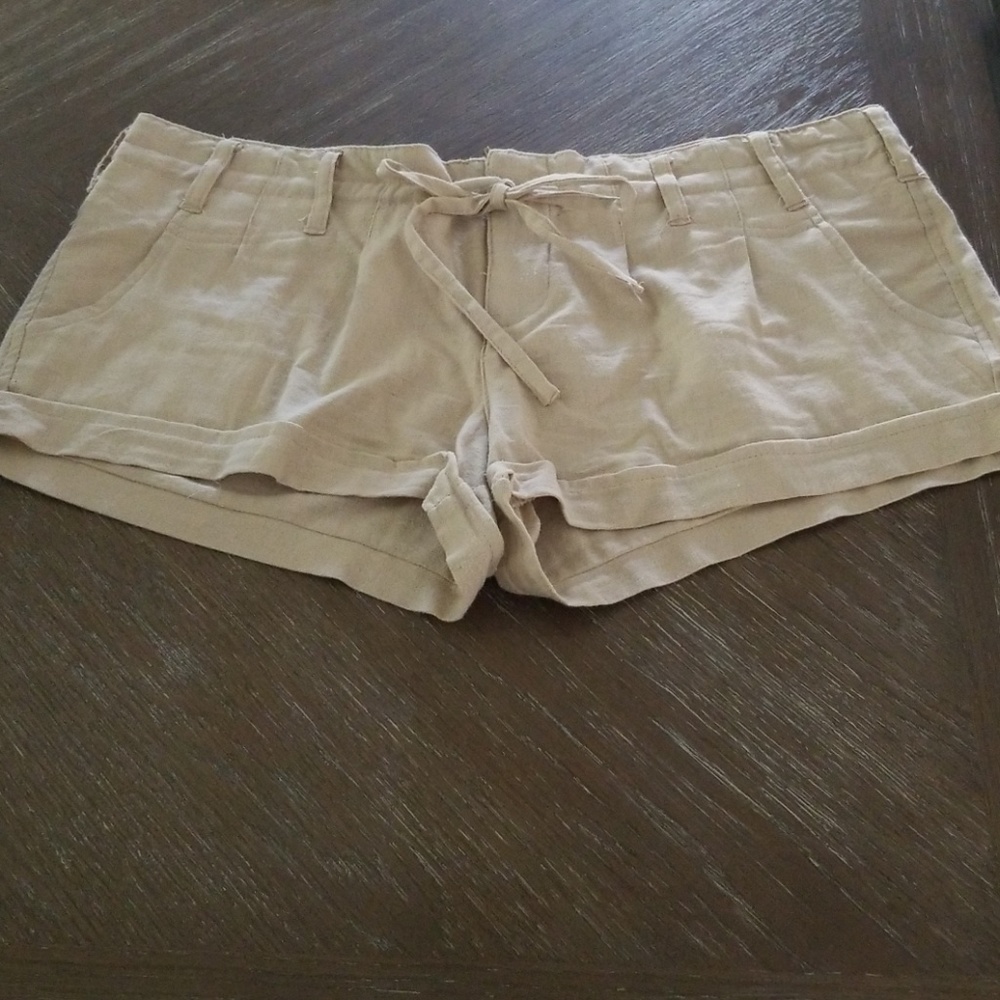 LINEN SHORTS